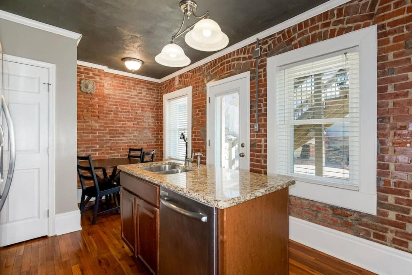 Entire Loft Downtown With Free Parking Vila Kansas City Exterior foto